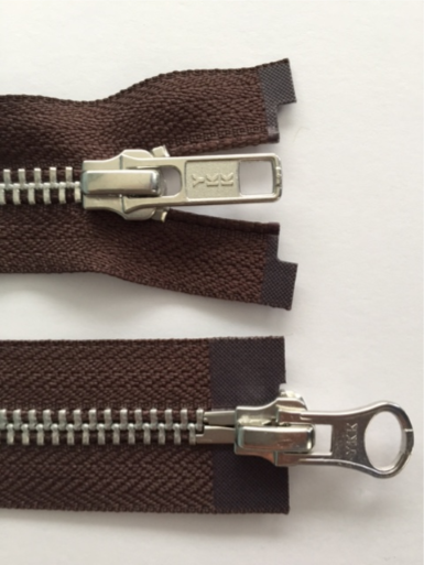 Dubbel deelbaar metaal blank